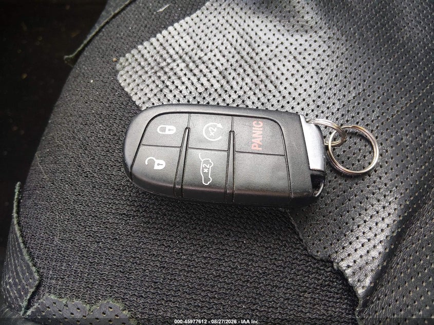 JEEP GRAND CHEROKEE - zdjęcie 11