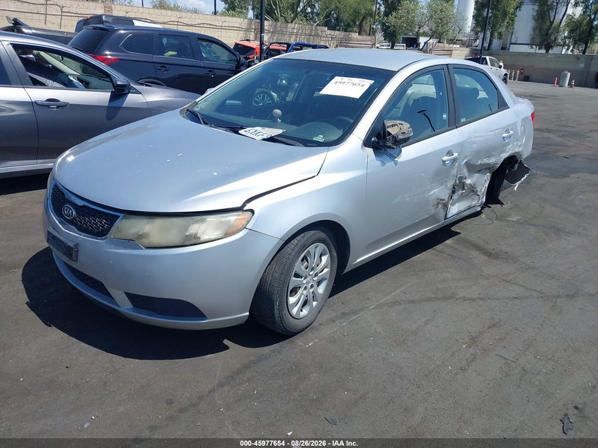 2013 Kia Forte, Левый бок, IAAI, VIN KNAFU4A2XD5701916 — фото 2