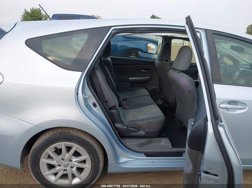 2012 TOYOTA PRIUS V auction photo 8