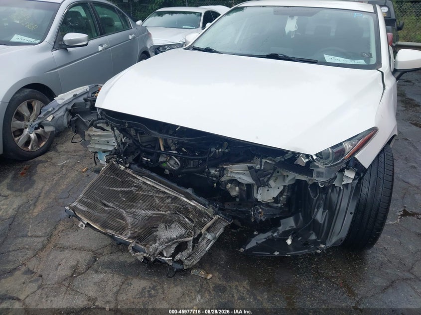 2016 MAZDA MAZDA3 auction photo 6