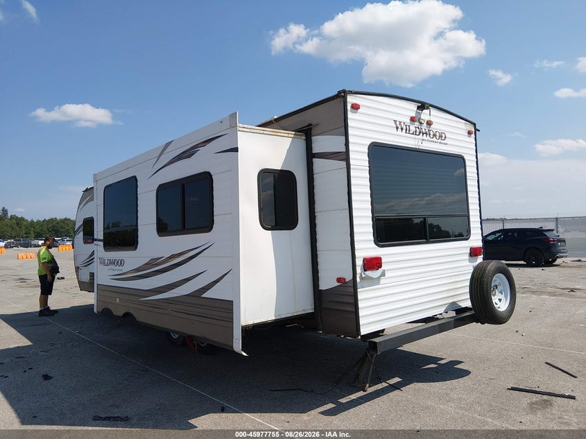 2016 WILDWOOD BY FOREST R 28RLDS auction photo 4