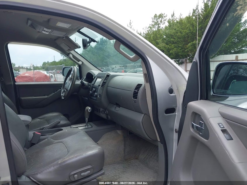 2013 NISSAN FRONTIER auction photo 5