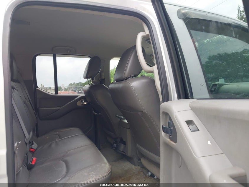 2013 NISSAN FRONTIER auction photo 8