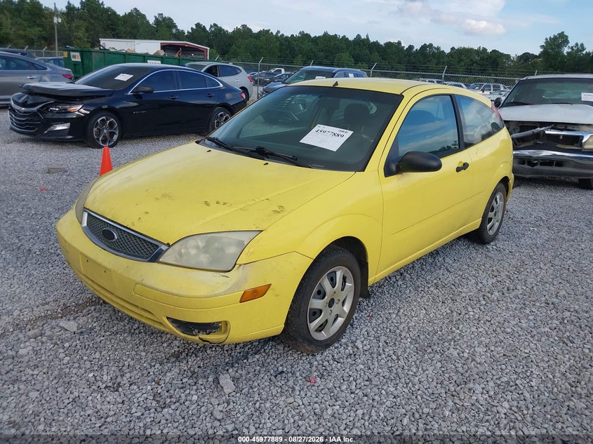 2005 Ford Focus, Обычный износ, IAAI, VIN 3FAFP31N35R112371 — фото 2