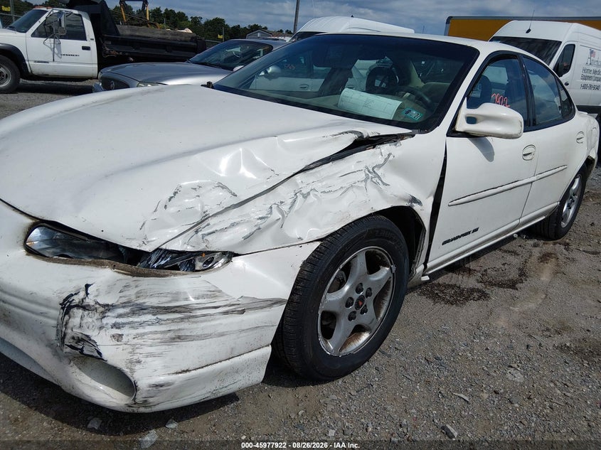 2002 PONTIAC GRAND PRIX auction photo 6