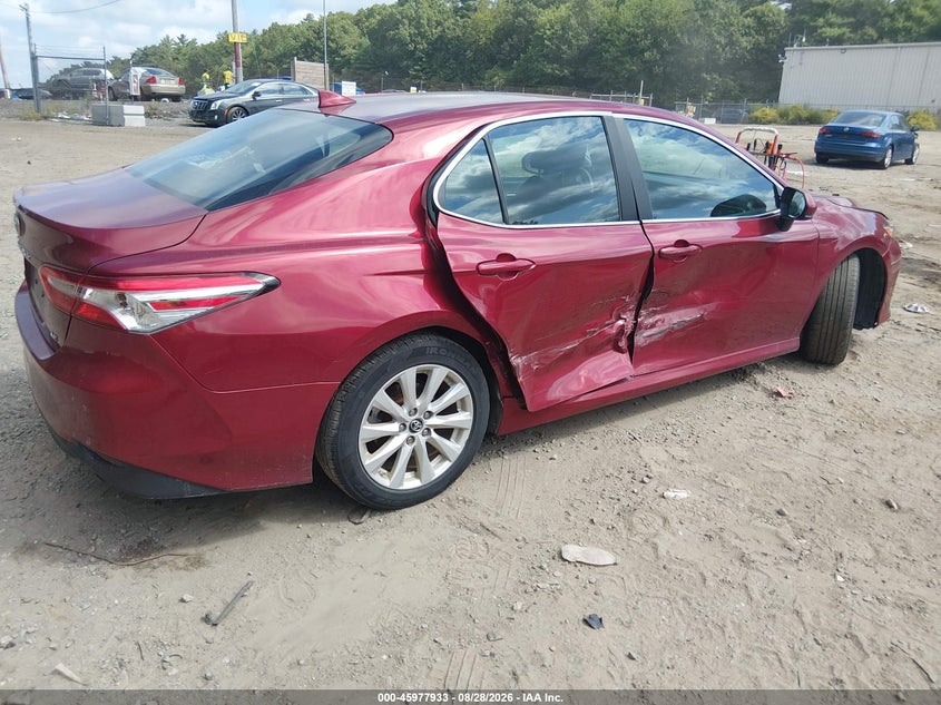 TOYOTA CAMRY - zdjęcie 4