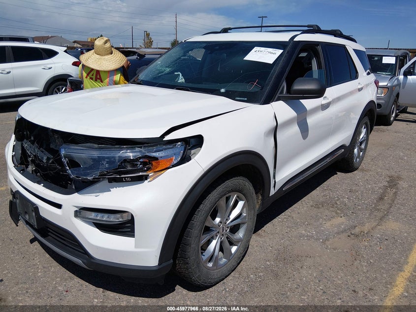 2020 Ford Explorer, Front End, IAAI, VIN 1FMSK8DH1LGD16788 — photo 2