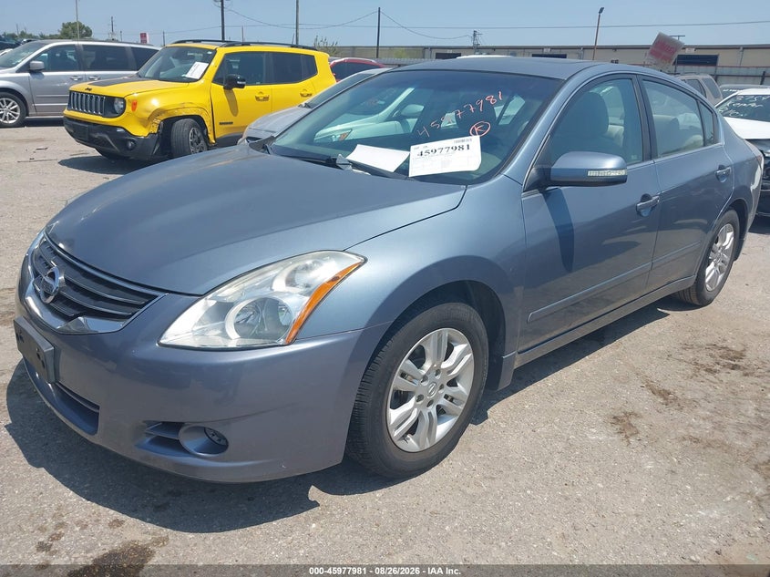 2010 Nissan Altima, Normal Wear & Tear, IAAI, VIN 1N4AL2AP3AN495470 — photo 2