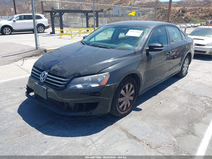 2013 Volkswagen Passat, Right Front, IAAI, VIN 1VWAP7A33DC024358 — photo 2