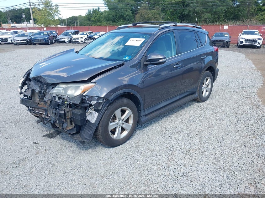 2013 Toyota RAV 4, Front End, IAAI, VIN 2T3RFREV0DW123524 — photo 2