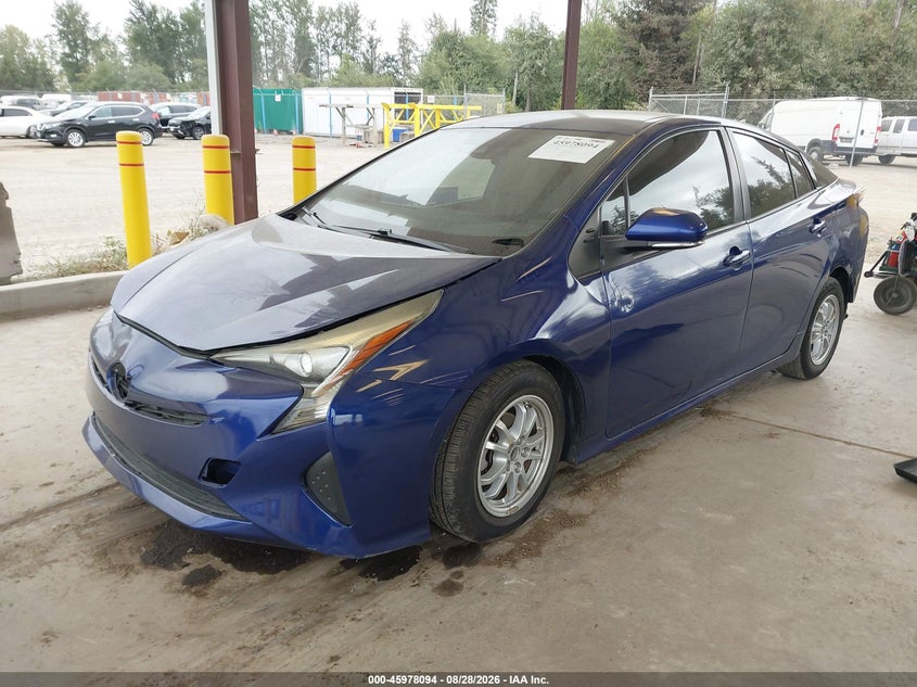 2018 Toyota Prius, Перёд и зад, IAAI, VIN JTDKBRFU4J3597557 — фото 2