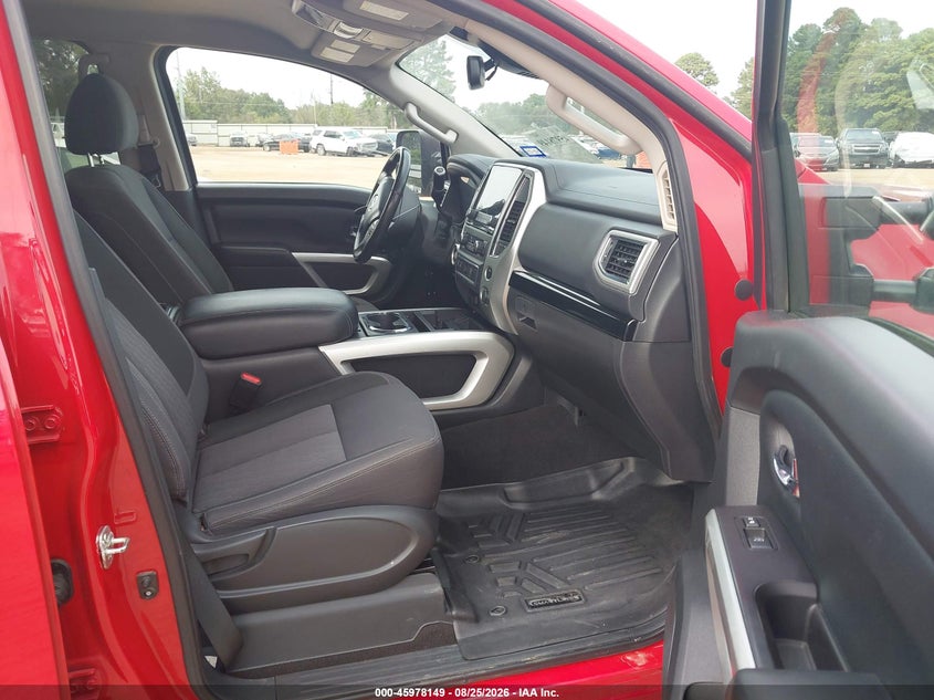 2020 NISSAN TITAN auction photo 5