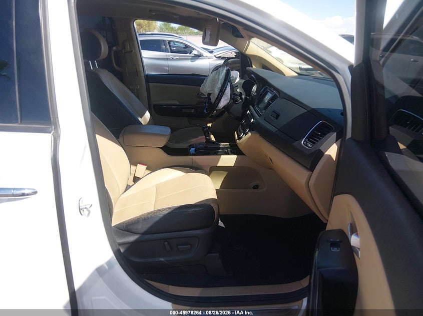 2015 KIA SEDONA auction photo 5