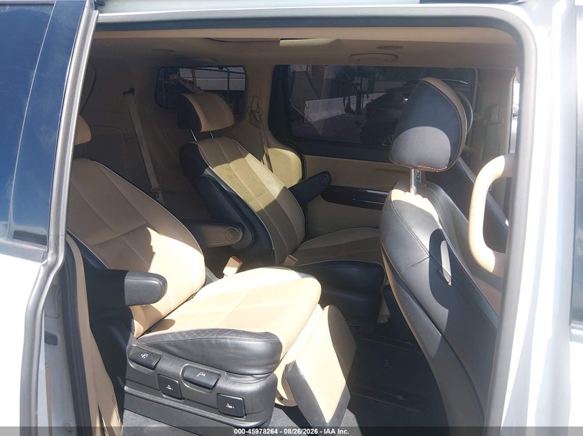 2015 KIA SEDONA auction photo 8