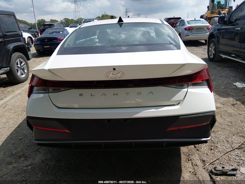 2024 Hyundai Elantra (VIN: KMHLM4DG4RU788122)