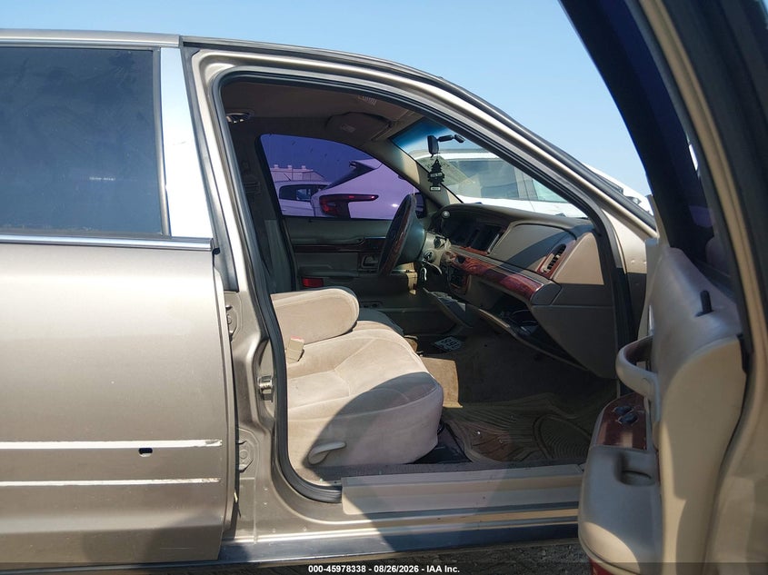 MERCURY GRAND MARQUIS 2002 VIN 2MEFM74W22X608966