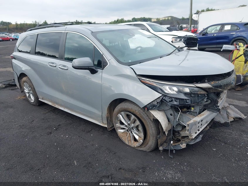 TOYOTA SIENNA - zdjęcie 1
