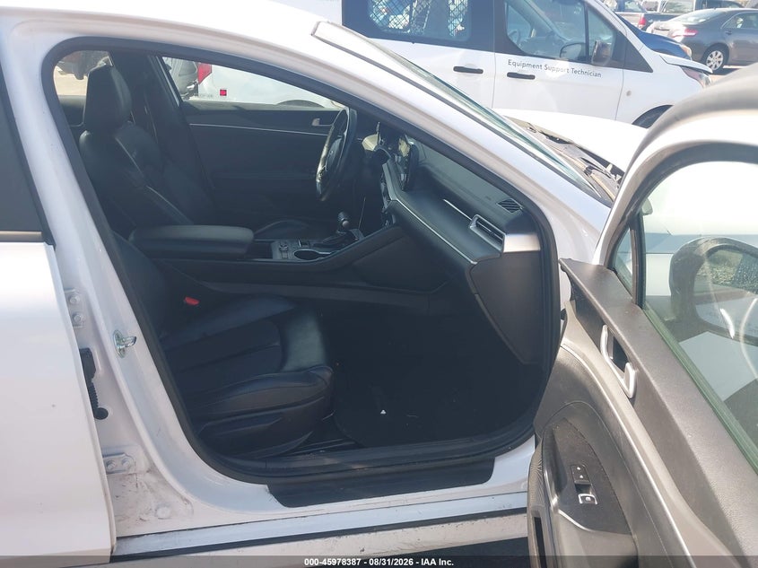 2021 KIA K5 auction photo 5
