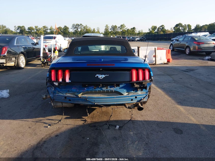 FORD MUSTANG - zdjęcie 17