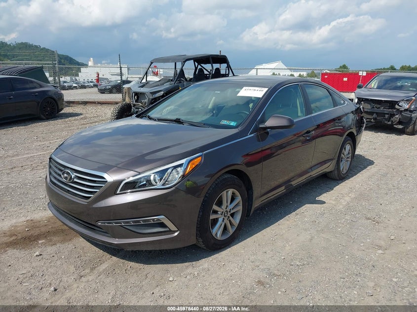 2015 HYUNDAI SONATA auction photo 2