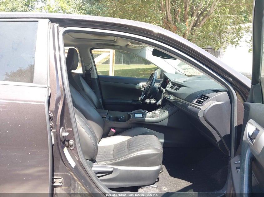 2012 LEXUS CT 200H auction photo 5
