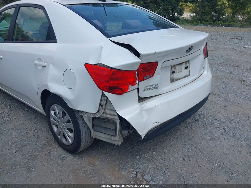 2011 KIA FORTE auction photo 6