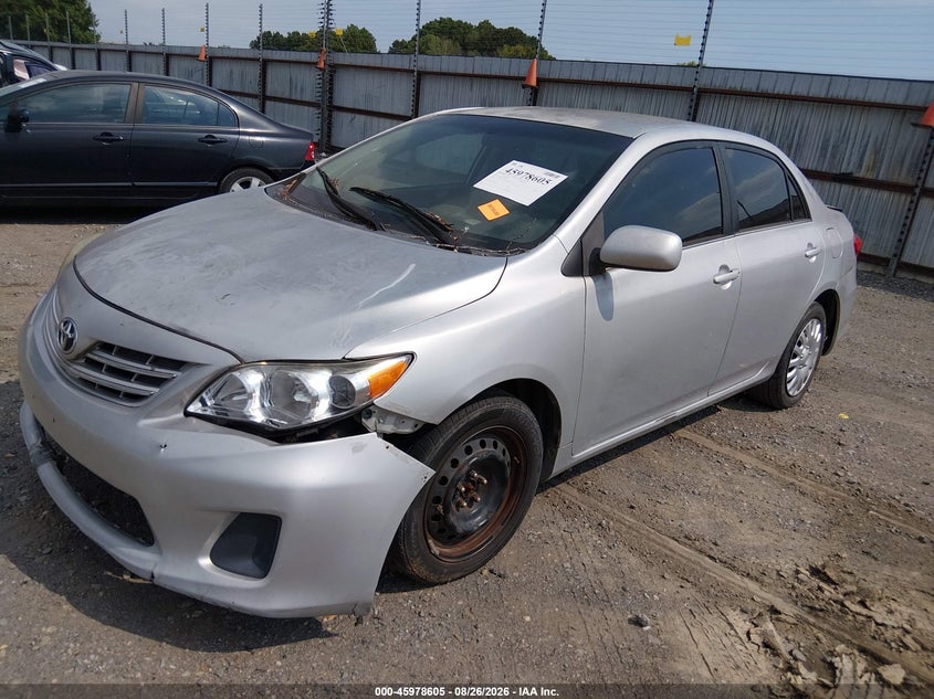 2013 Toyota Corolla, Normal Wear & Tear, IAAI, VIN 5YFBU4EE5DP086037 — photo 2
