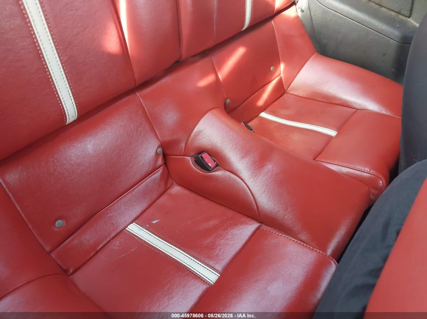 2010 FORD MUSTANG auction photo 8
