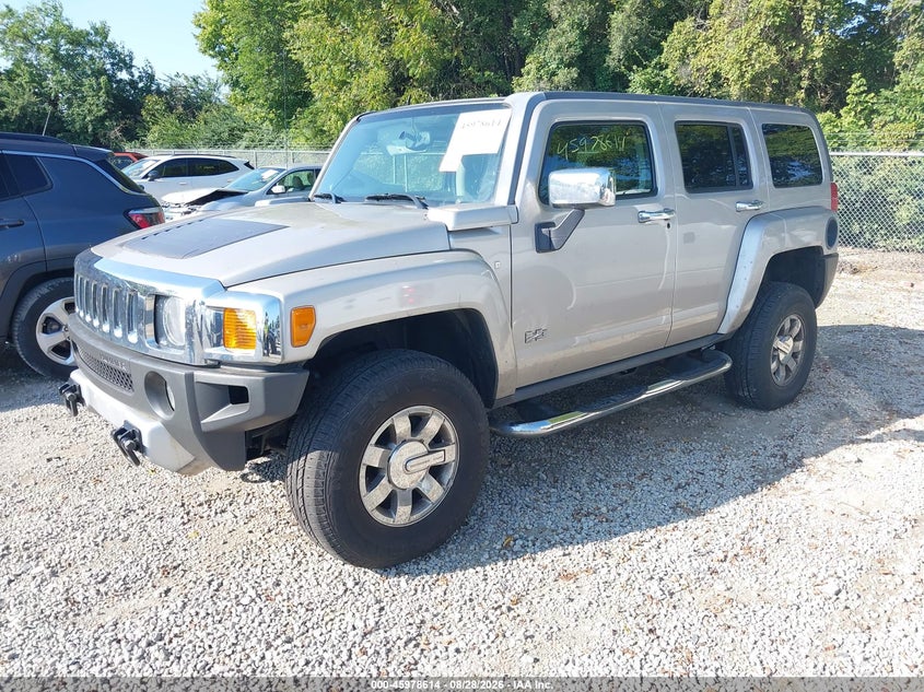 2009 HUMMER H3 SUV auction photo 2