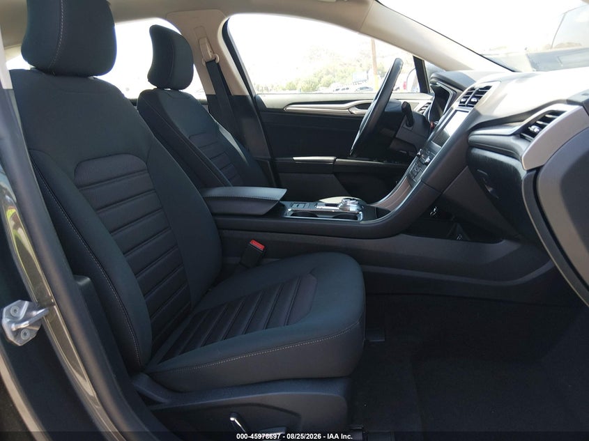 2019 FORD FUSION HYBRID auction photo 5