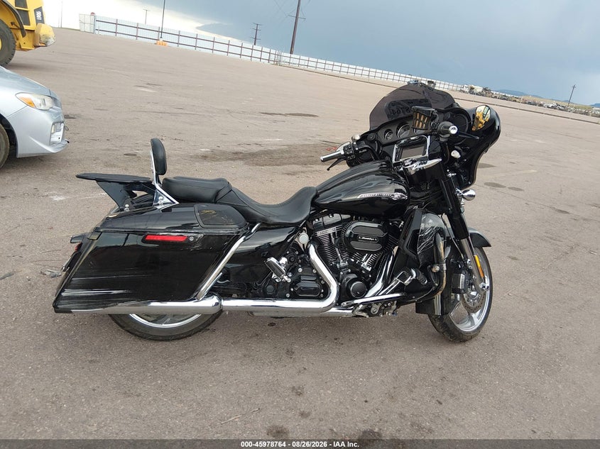 HARLEY-DAVIDSON FLHXSE 2015
