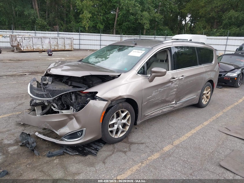 Vin: 2c4rc1egxjr321738, lot: 46478110, chrysler pacifica touring l plus 20182