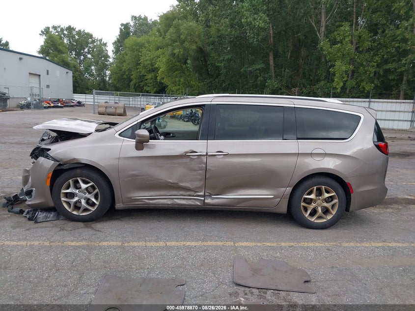CHRYSLER PACIFICA - zdjęcie 14