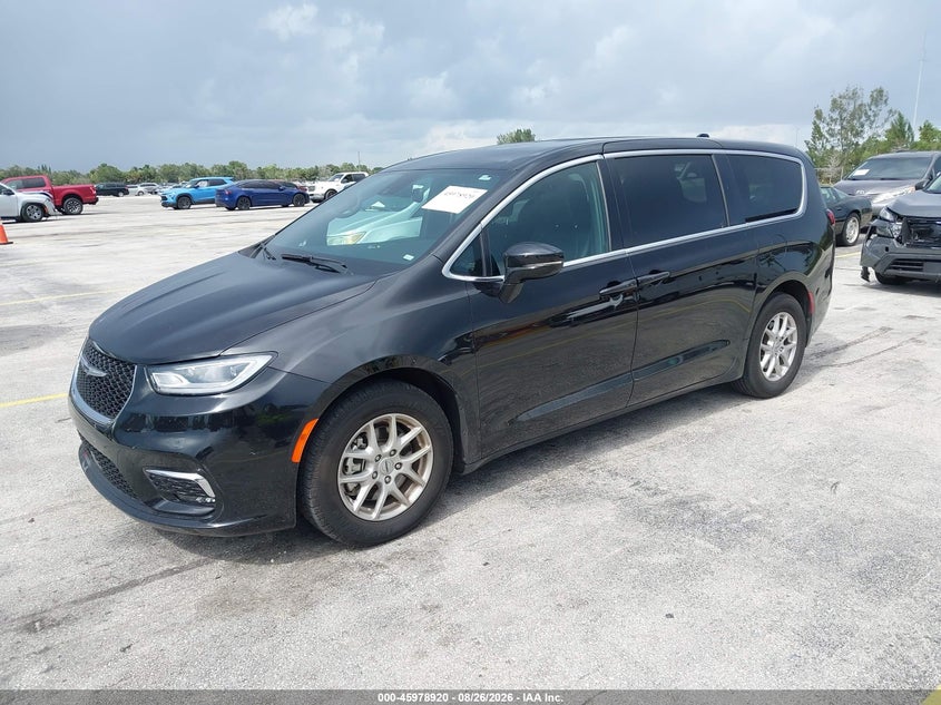 Фото 2 - CHRYSLER PACIFICA