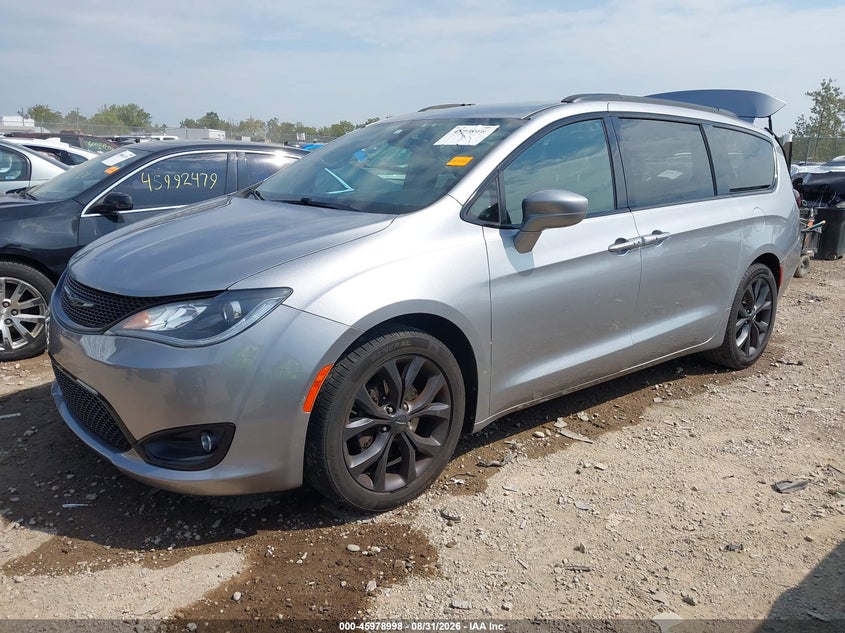 CHRYSLER PACIFICA 2019 VIN 2C4RC1FG2KR532416