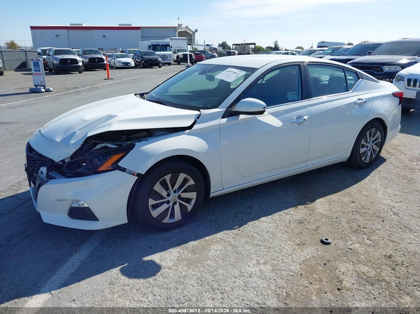 2022 Nissan Altima, Front End, IAAI, VIN 1N4BL4BV8NN390880 — photo 2