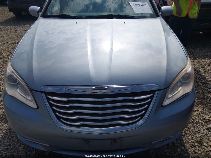 2012 CHRYSLER 200 auction photo 6