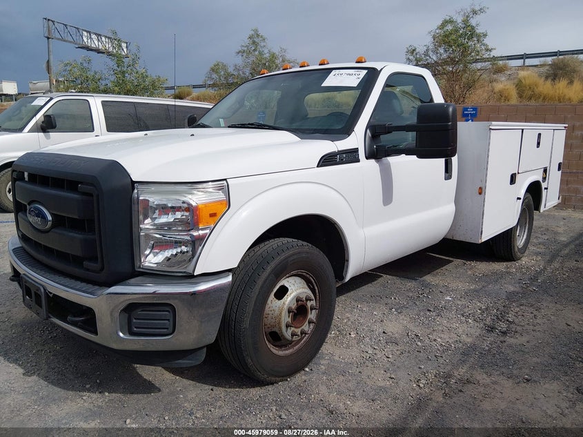 2016 FORD F-350 CHASSIS auction photo 2