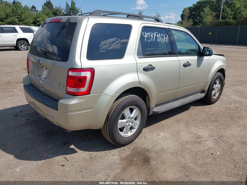 Photo 4 - FORD ESCAPE