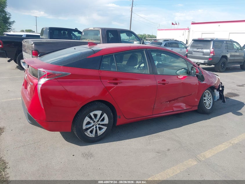 2016 TOYOTA PRIUS auction photo 4