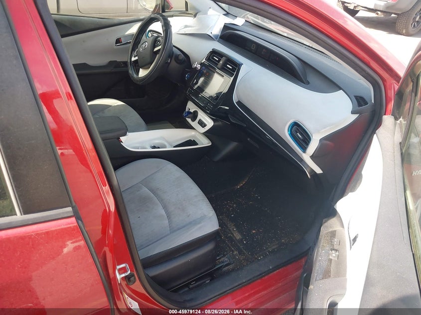 2016 TOYOTA PRIUS auction photo 5