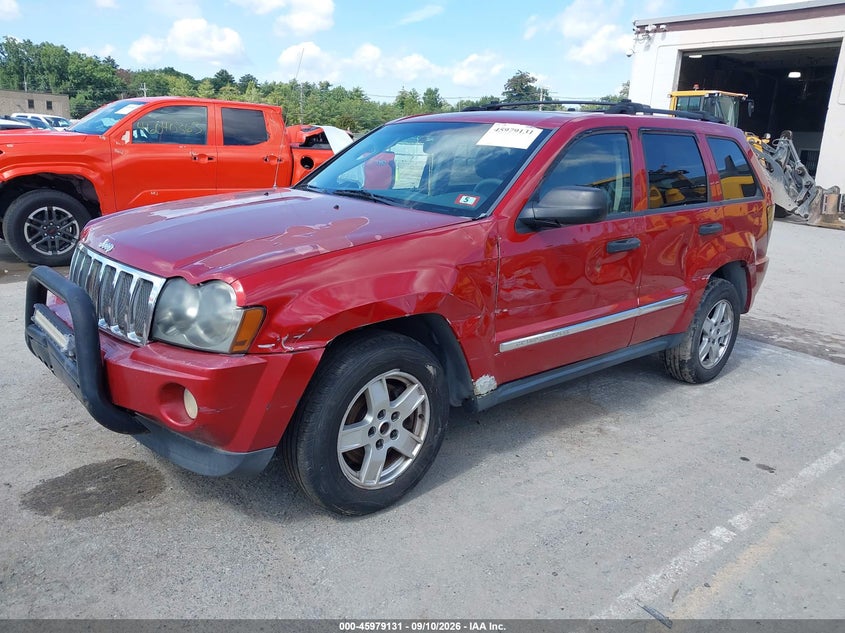 2005 JEEP GRAND CHEROKEE auction photo 2
