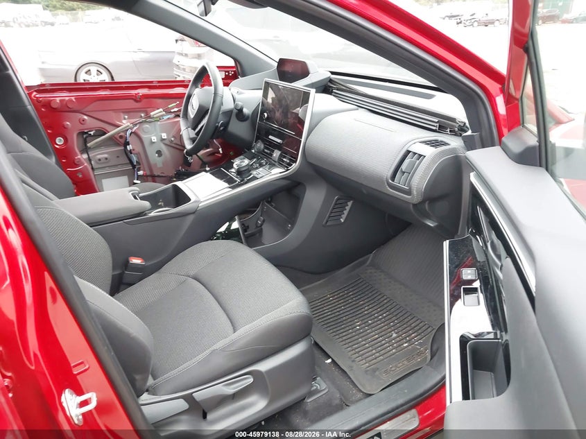 2025 SUBARU SOLTERRA auction photo 5