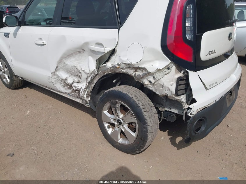 2019 KIA SOUL auction photo 6