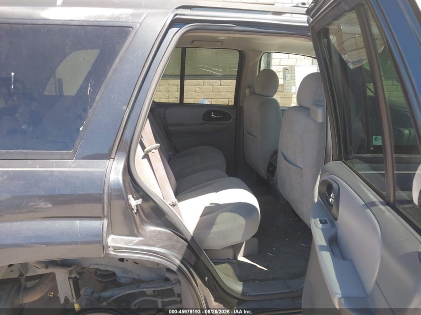 CHEVROLET TRAILBLAZER 2005 VIN 1GNDT13S652103339