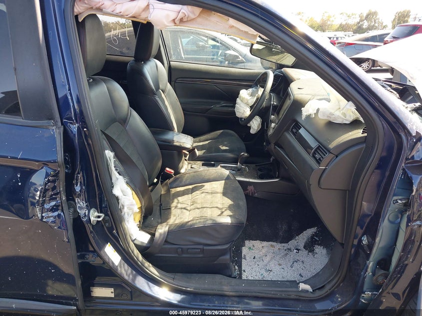 2020 MITSUBISHI OUTLANDER auction photo 5