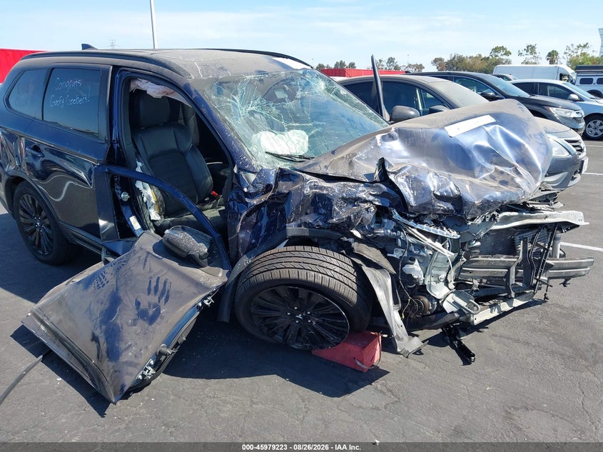 2020 MITSUBISHI OUTLANDER auction photo 6