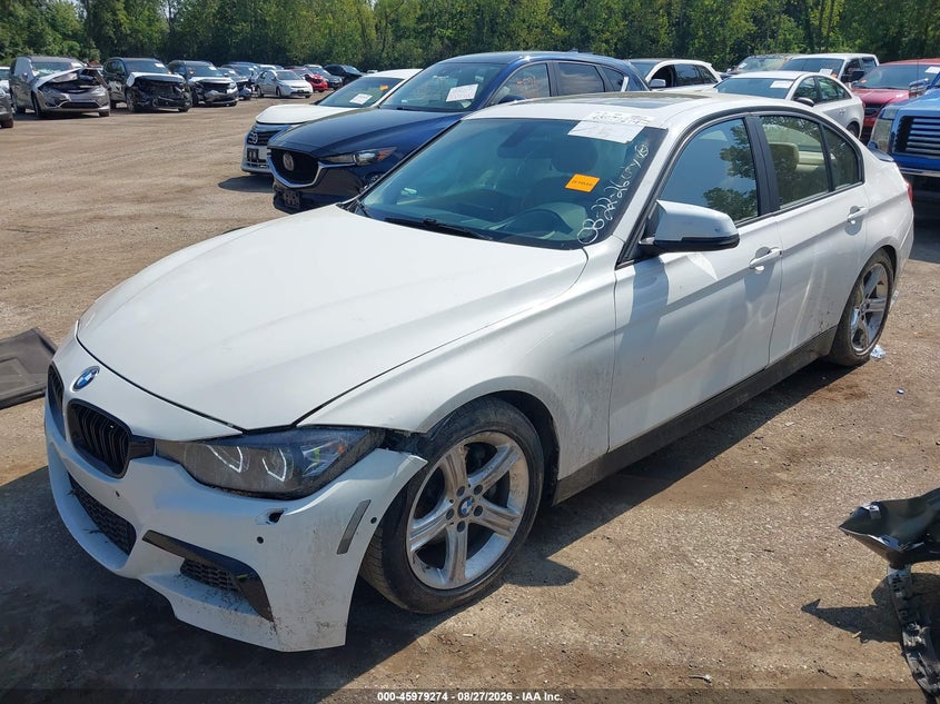 2014 BMW 3er, Right Side, IAAI, VIN WBA3B3C5XEF544720 — photo 2