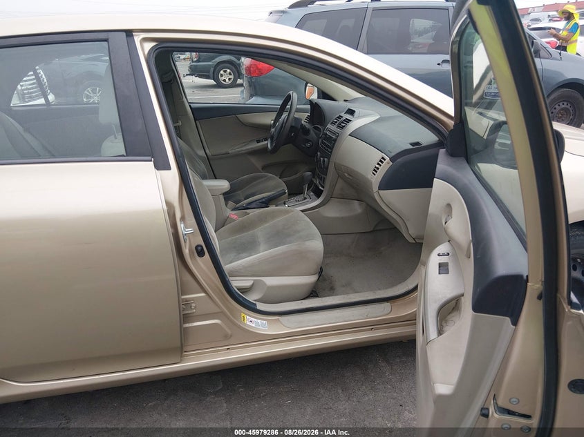 2012 TOYOTA COROLLA auction photo 5