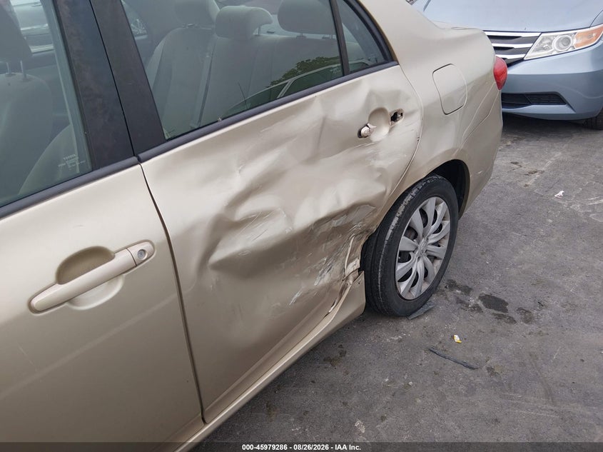 2012 TOYOTA COROLLA auction photo 6